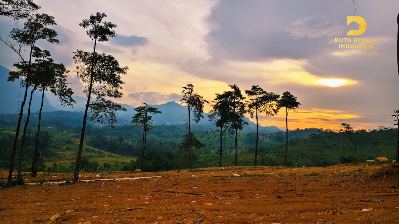 Pemandangan Matahari Terbenam